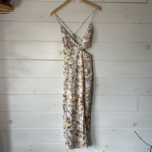 Saints + Secrets Beige Floral Dress‎ Size L Stappy Tie Back Maxi